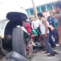 Camión del IMSS impacta vehículos en Chiapas; hay 3 muertos y 12 heridos