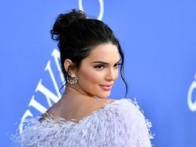 ¡Brazos arriba! Kendall Jenner lo usó sin nada y ¡es demasiado pequeño!