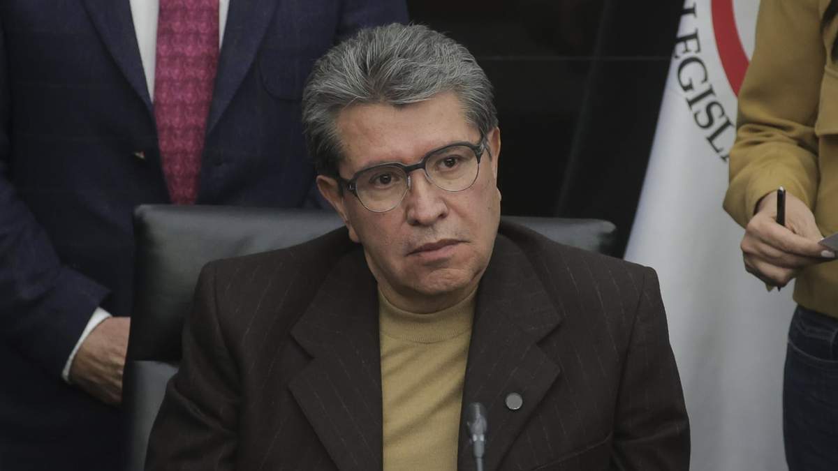 El senador morenista Ricardo Monreal