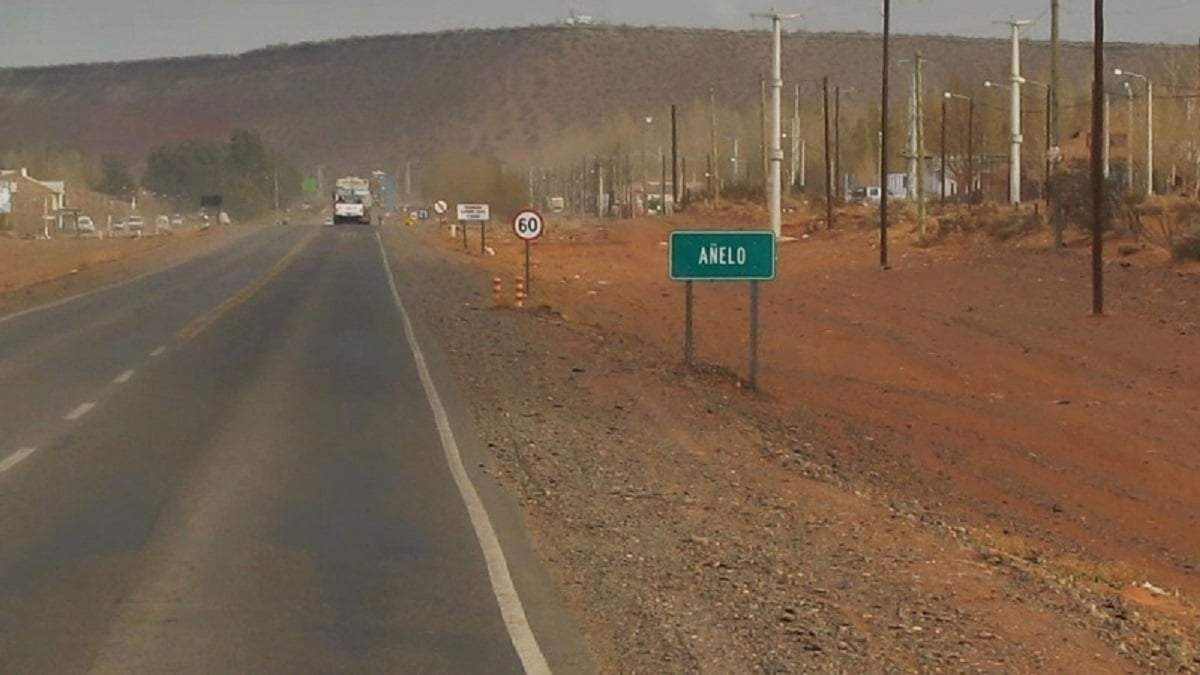 El accidente ocurrió en la ruta 7, en la localidad de Añelo. Fuente: (Facebook)