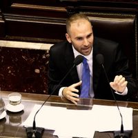 Guzmán rindió examen ante los enviados del Fondo, habló sobre la deuda con los privados