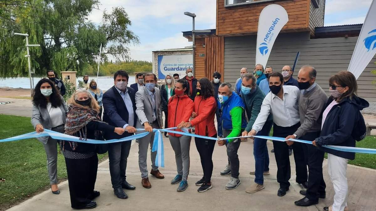 Acto de inauguración del primer centro de operaciones de guardavidas. Fuente: (Twitter)