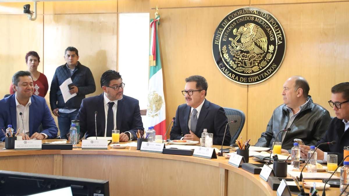 Reunión del magistrados electorales y coordinadores parlamentarios