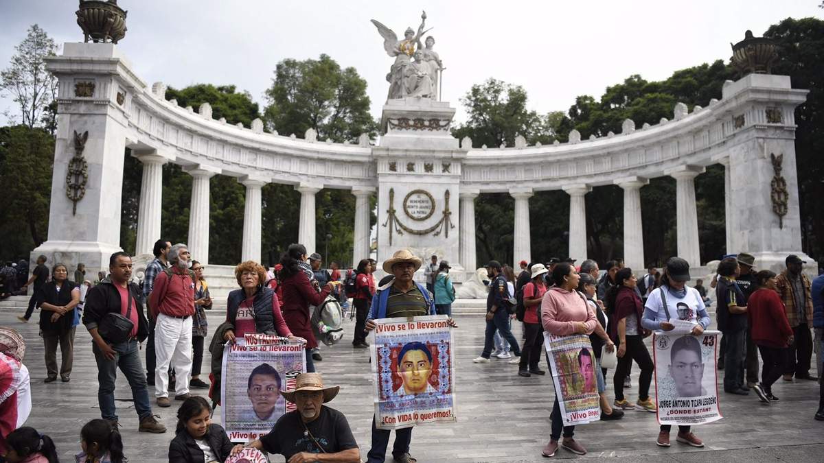 Marcha por Ayotzinapa