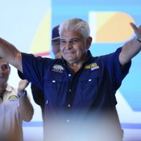 Panamá suspende las relaciones con Venezuela y retira a su personal diplomático
