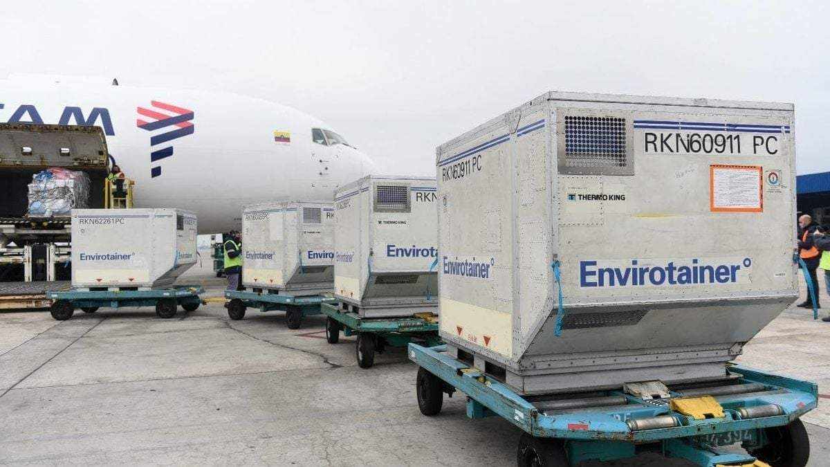 Las vacunas llegaron en una nave de Latam Cargo. Fuente: (Twitter)