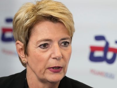 Presidenta de Suiza viaja a Washington para evitar fuertes aranceles de EU