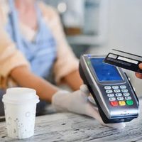 Estafaron a una jubilada con su tarjeta de débito pero la fiscalía frenó la investigación