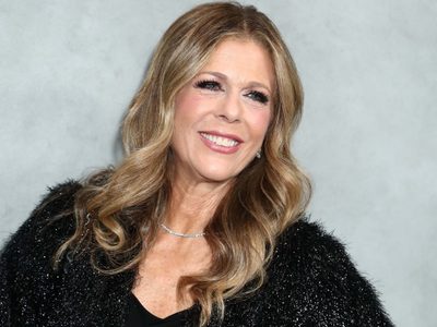 “No podía caminar”: duro relato de Rita Wilson tras ser diagnosticada con una terrible enfermedad