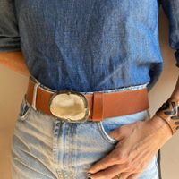 Si tenés cintos rotos, no tirés las hebillas: mirá esta increíble idea para ponerle onda a tu look diario