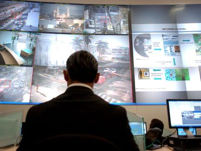 Uso de inteligencia artificial en cuerpos policiales podría profundizar racismo: CERD