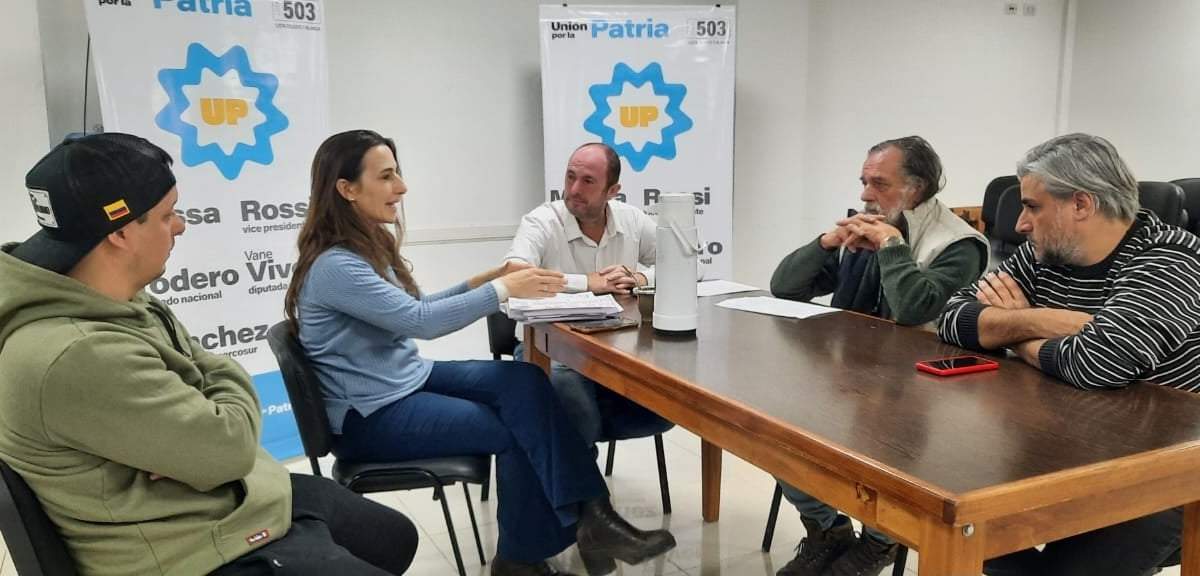Reunión entre Todero, Salaburu y Arizio. Fuente: (X)