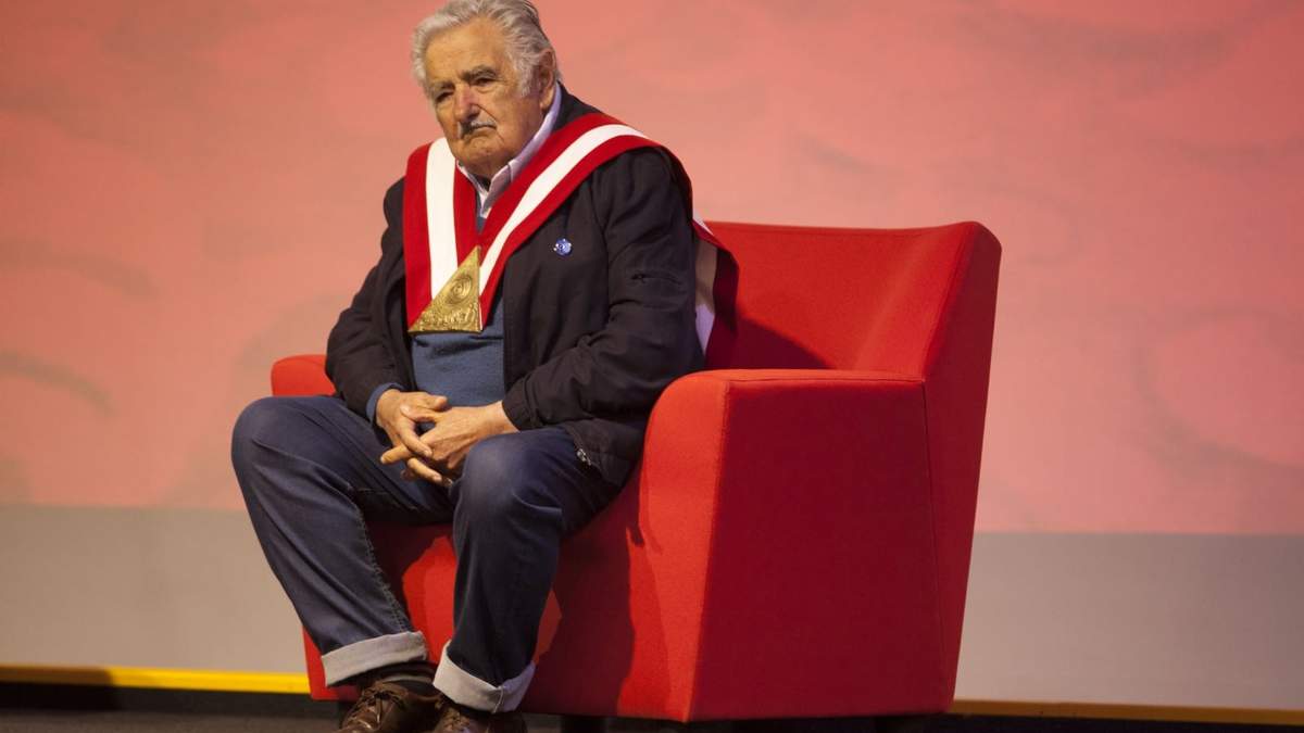 El expresidente de Uruguay, José Mujica recibió el Doctorado Honoris Causa por la Universidad Iberoamericana en 2019