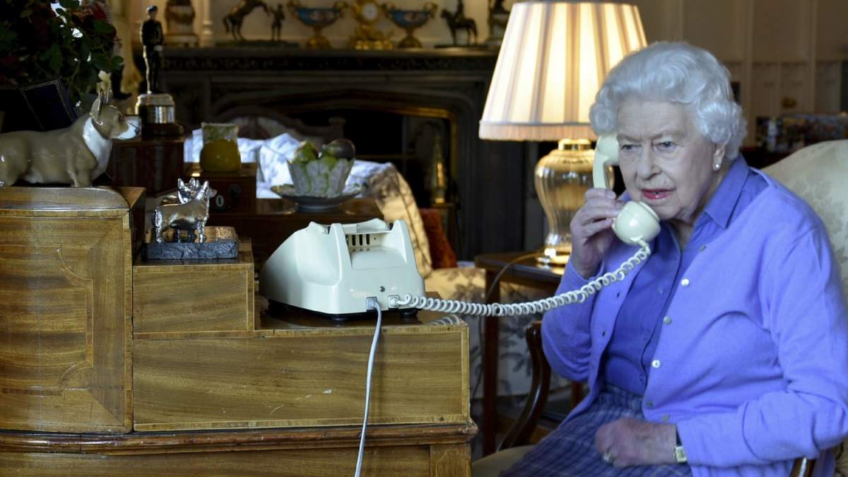 El llamado de la Reina Isabel. Fuente: (Instagram)