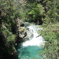Hallaron si vida a la joven que cayó al arroyo Goye en Bariloche