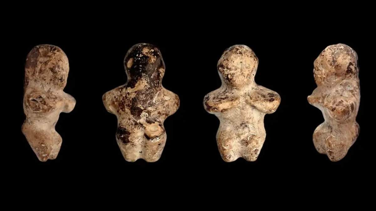 Imagen de la Venus de Kolobrzeg desde diversas perspectivas.