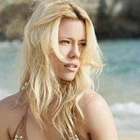 "¡Te pone de cabeza!" Nicole Neumann puso a arder Instagram haciendo yoga ¡Wow!