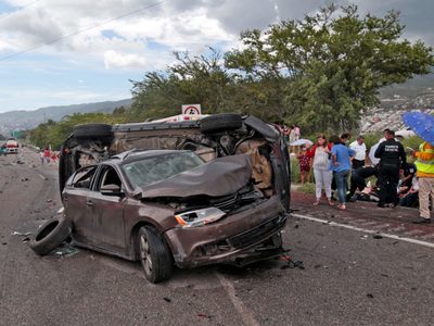 Autopista del Sol: ahora un tráiler embiste a 8 vehículos