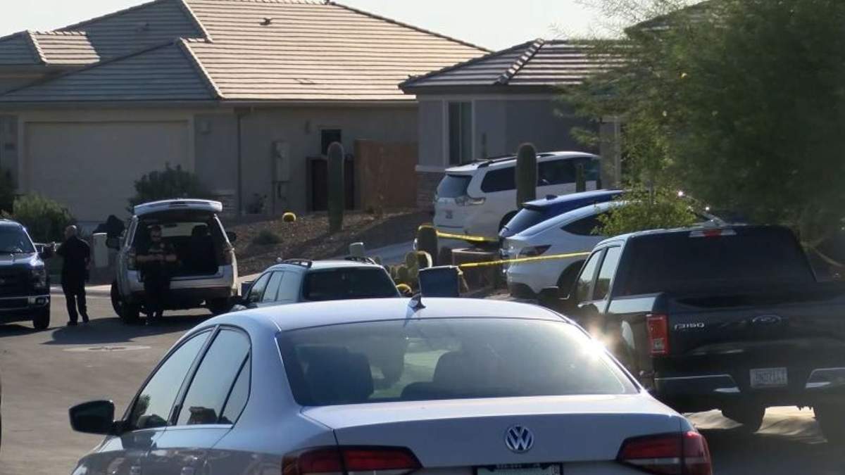 Niña de 2 años muere dentro de un coche por las altas temperaturas en Arizona