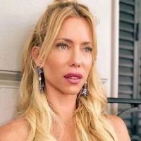 Nicole Neumann se adelanta al verano con la microbikini que todas van a querer usar