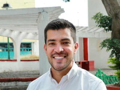El senador suplente Juan Pablo Adame anuncia que está desahuciado