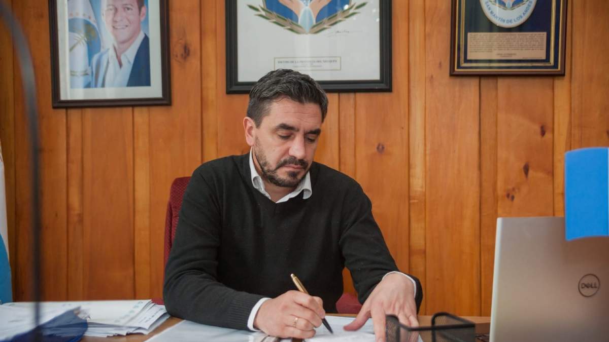 El intendente de San Martín de los Andes, Carlos Saloniti. Fuente: (Twitter)