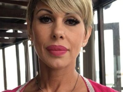 ¡Wow! Mónica Farro salió corriendo de 20 Millones por una situación terrorífica