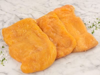 EU aprueba la producción de carne de pollo hecha de células animales