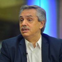 Alberto Fernández: "Tenemos que acostumbrarnos a ahorrar en pesos"