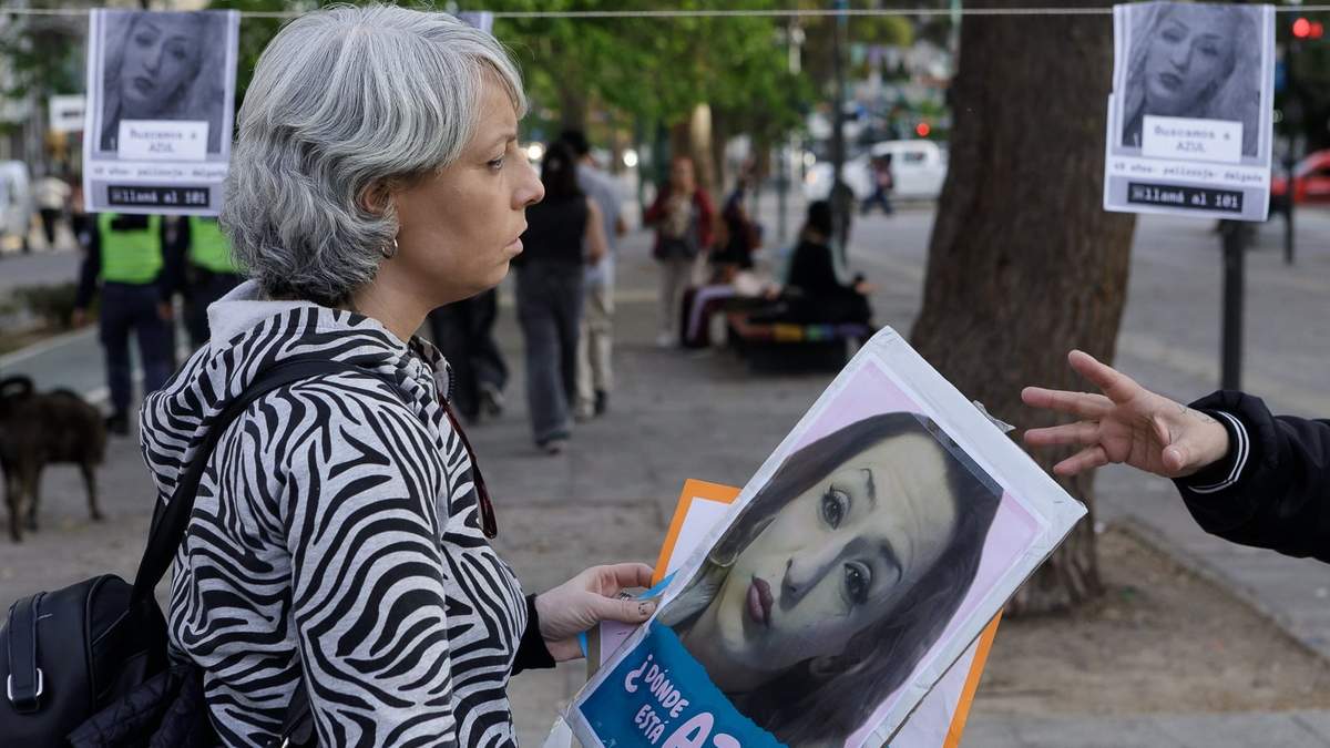 Marcha por Azul Semeñenko. Fuente: (Emiliano Ortiz)