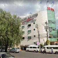 Grave, la joven lanzada desde un hotel en Naucalpan