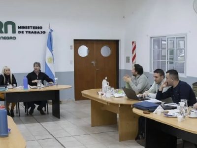 Unter aceptó la oferta salarial y puso fin al ayuno