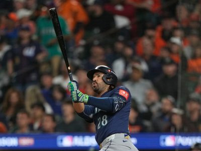 Raleigh, Suárez y Crawford jonronean y Marineros vencen 8-4 a Tigres. Mandan 2-1 en serie divisional