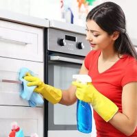 Con 3 productos que seguro tenés en casa, eliminá el mal olor de la alacena de tu cocina en segundos