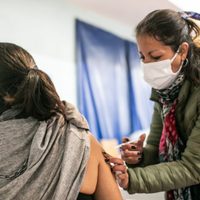 Empieza la aplicación de segunda dosis de vacunas combinadas: conocé los lugares y horarios