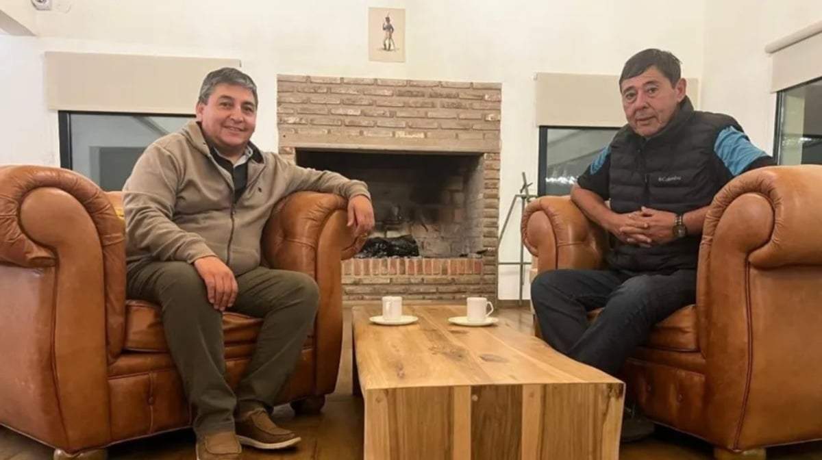 Carlos Quintriqueo y Marcelo Rucci en la cumbre gremial y política. Fuente: (Facebook)