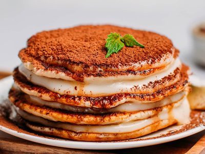 Tiramisú pancakes: salvá el postre del finde con esta versión saludable de dos clásicos que todos aman