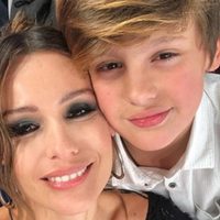 Al hijo de Pampita lo chicanearon y mandó al frente a su mamá