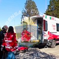 Un nene pescaba en el río Neuquén y cayó desde el puente ferroviario