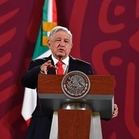 Con series de narcos se ensalza el "lujo barato"; deberían hablar de los daños por las drogas: AMLO