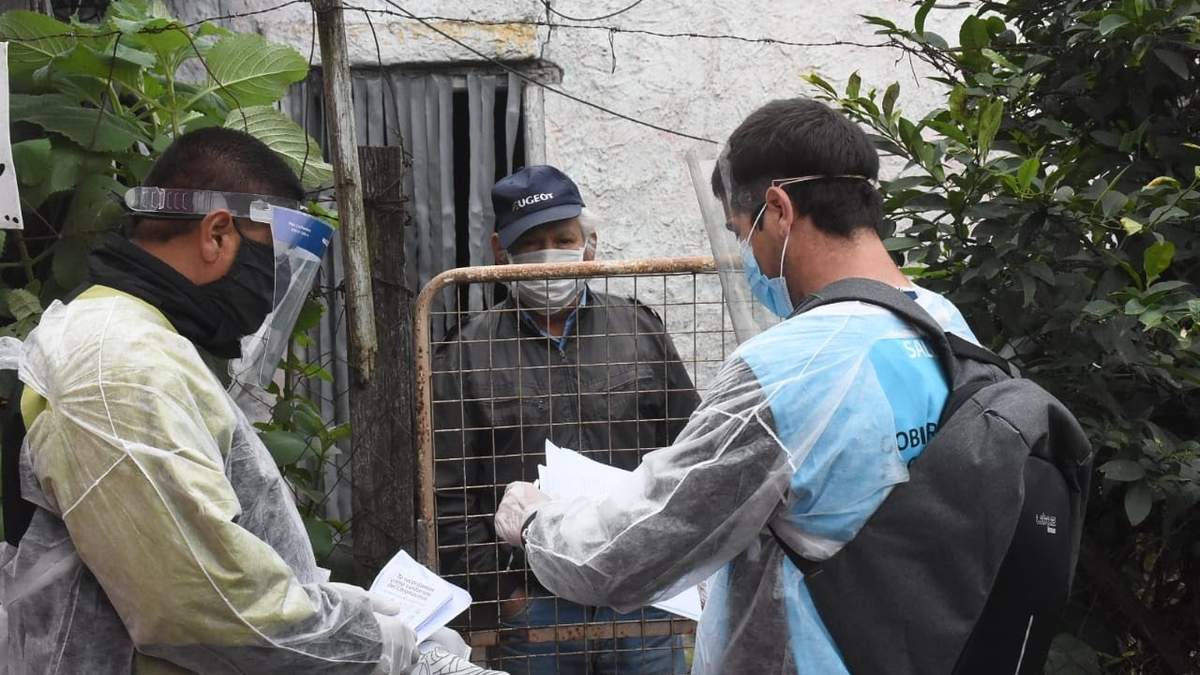 Controles de coronavirus casa por casa. Fuente: (Twitter)