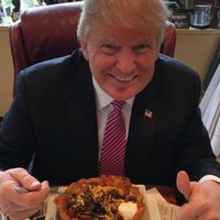 En medio de la pandemia, Trump envía sus 'cálidos saludos” por el Cinco de Mayo