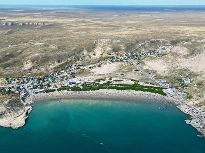 Temporal en Puerto Pirámides: vientos de 80 kilómetros y una tormenta de tierra golpearon a la Península Valdés