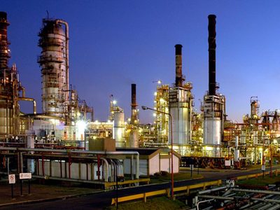 Refinerías: la Federación del Petróleo anunció que el próximo miércoles iniciará un paro