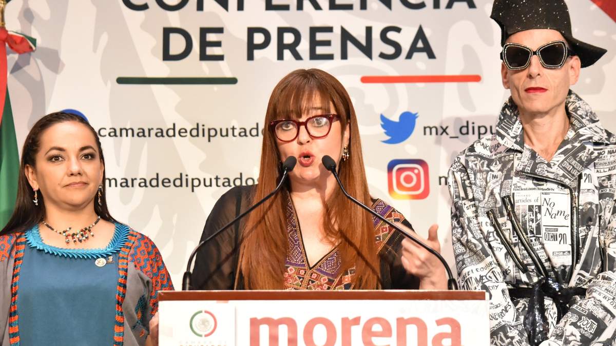 Edy Smol (derecha) tras su participación en el foro