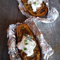 Batata rellena y jugosa: lista en 10 minutos para una comida exprés, deliciosa y económica
