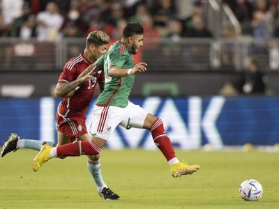 Colombia remonta y vence a México rumbo a Qatar 2022; aparece grito homofóbico