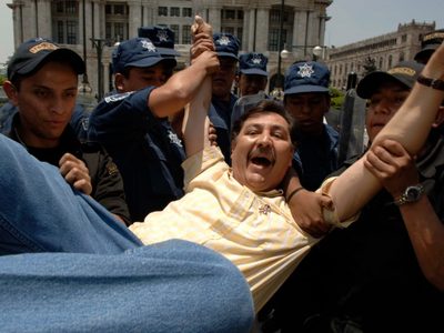 Fernández Noroña, del poder en el Senado al ocaso de un “plebeyo”