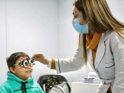 Anteojos gratis en Neuquén para chicos de 12 a 17 años: requisitos y dónde atenderse