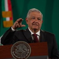 AMLO critica “mafias” en universidades públicas; llama a a impulsar movimiento de renovación